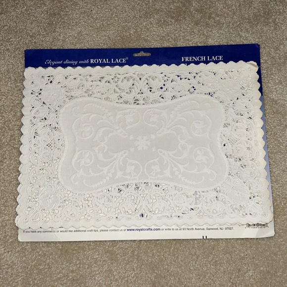 French Lace Placemats - Picture 2 of 7